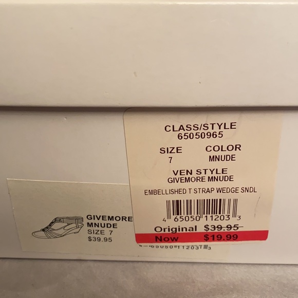 David’s bridal wedges - Picture 2 of 5